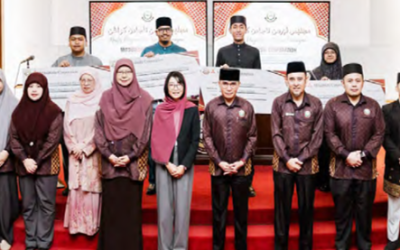 4 PELAJAR KUPU SB TERIMA TAJAAN MITSUBISHI CORPORATION BRUNEI